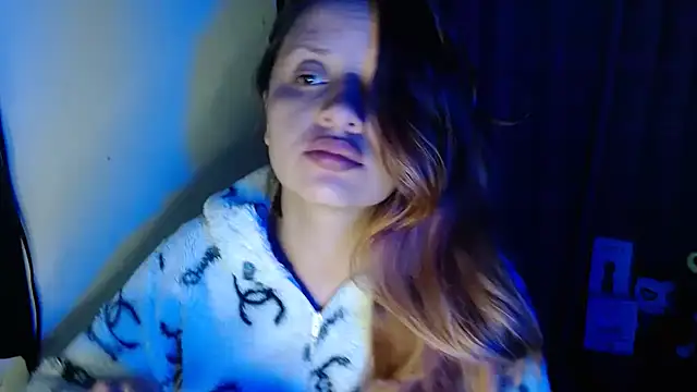 kattydirtylol online show from October 31, 11:07 am