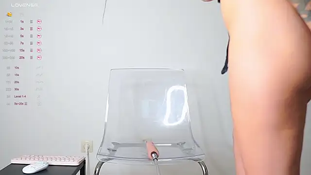 Snapshot of Mary_Lise chatting on October 23, 4:27 pm Mary Lise online show from October 23, 4:27 pm