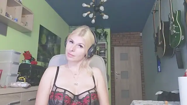 karmija online show from October 9, 8:42 pm