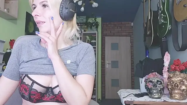 Snapshot of karmija chatting on November 26, 9:59 pm karmija online show from November 26, 9:59 pm