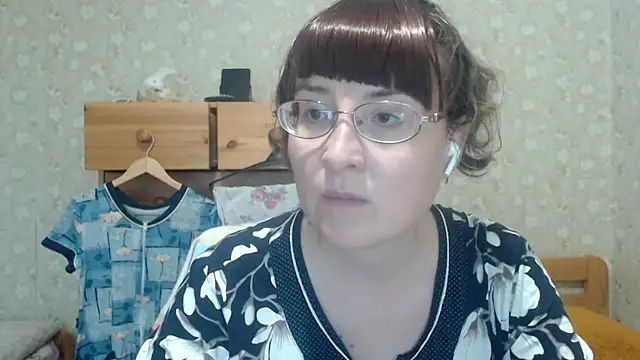 Snapshot of Smart_Rose chatting on June 3, 4:55 pm Smart Rose online show from June 3, 4:55 pm