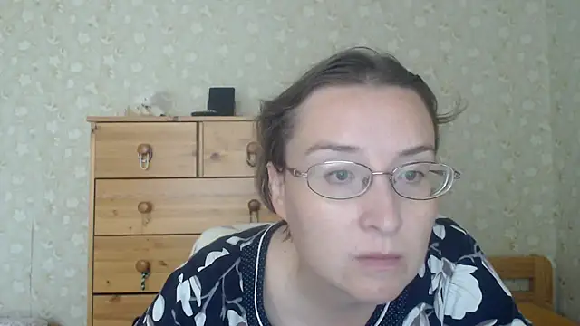 Snapshot of Smart_Rose chatting on June 27, 9:48 am Smart Rose online show from June 27, 9:48 am