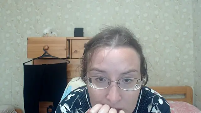 Snapshot of Smart_Rose chatting on May 16, 1:54 pm Smart Rose online show from May 16, 1:54 pm