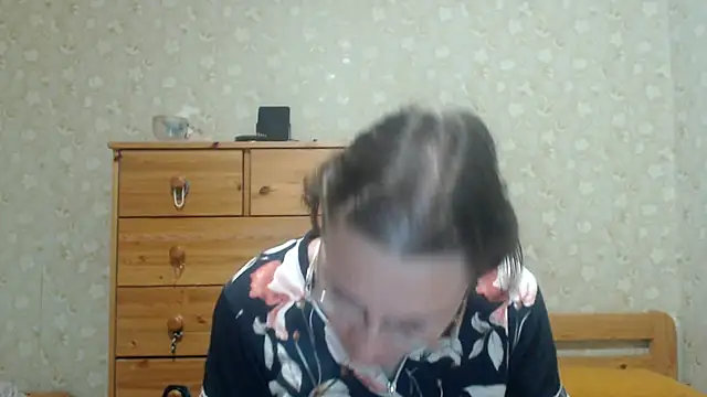 Snapshot of Smart_Rose chatting on July 3, 10:05 pm Smart Rose online show from July 3, 10:05 pm