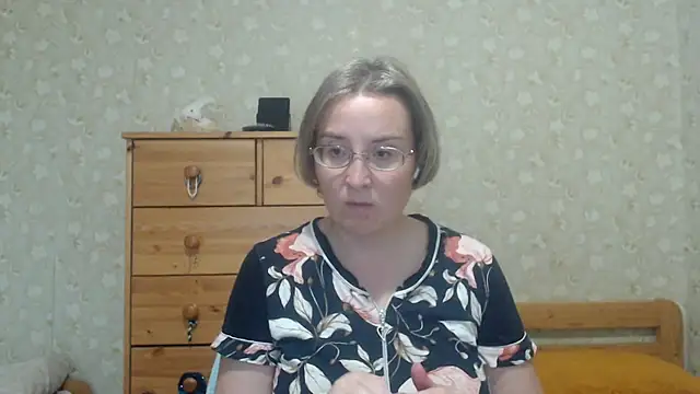 Snapshot of Smart_Rose chatting on July 17, 4:48 pm Smart Rose online show from July 17, 4:48 pm