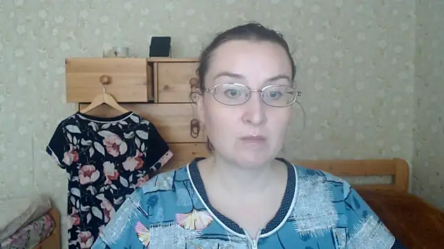 Snapshot of Smart_Rose chatting on November 1, 11:04 am Smart Rose online show from November 1, 11:04 am