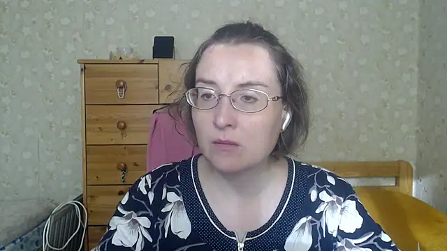 Snapshot of Smart_Rose chatting on September 14, 6:14 am Smart Rose online show from September 14, 6:14 am