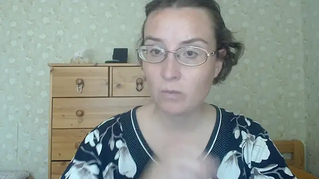 Snapshot of Smart_Rose chatting on June 26, 9:48 am Smart Rose online show from June 26, 9:48 am