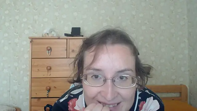 Snapshot of Smart_Rose chatting on May 17, 2:28 pm Smart Rose online show from May 17, 2:28 pm