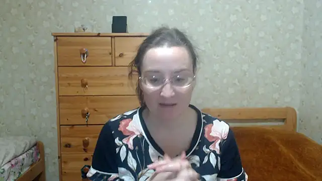 Snapshot of Smart_Rose chatting on November 6, 1:59 pm Smart Rose online show from November 6, 1:59 pm