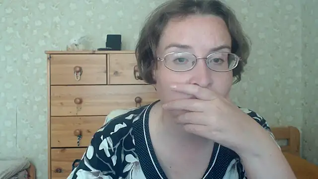 Snapshot of Smart_Rose chatting on June 17, 1:54 pm Smart Rose online show from June 17, 1:54 pm