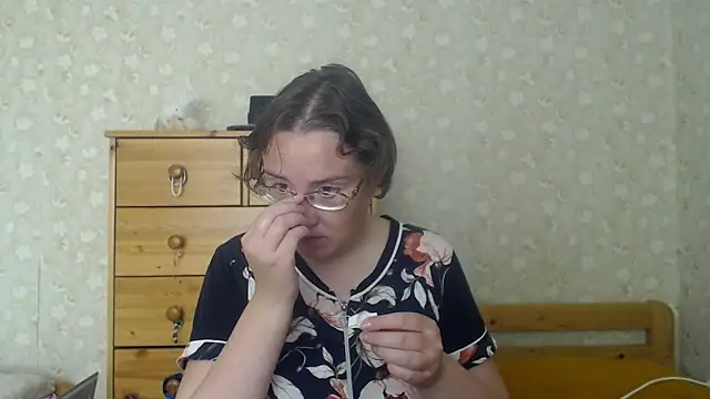 Snapshot of Smart_Rose chatting on June 22, 4:42 am Smart Rose online show from June 22, 4:42 am