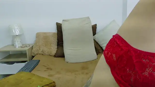 irisconde online show from March 31, 8:33 pm