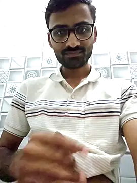 Snapshot of krishna8035 chatting on September 21, 6:07 am krishna8035 online show from September 21, 6:07 am