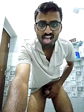 Snapshot of krishna8035 chatting on September 19, 1:26 pm krishna8035 online show from September 19, 1:26 pm