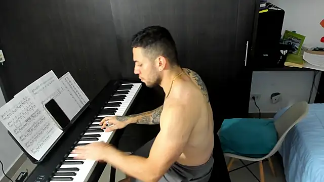 logan smith online show from December 22, 2:01 am