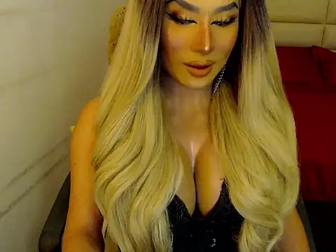 Snapshot of yourmistressofevil69 chatting on November 6, 6:12 pm yourmistressofevil69 online show from November 6, 6:12 pm
