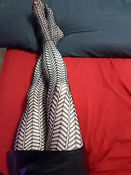 Snapshot of JulietteMaitresse chatting on November 11, 8:03 pm JulietteMaitresse online show from November 11, 8:03 pm