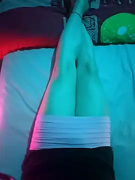 Snapshot of JulietteMaitresse chatting on October 19, 7:38 pm JulietteMaitresse online show from October 19, 7:38 pm