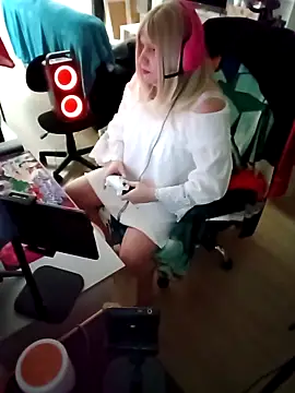 JulietteMaitresse online show from March 29, 9:44 am