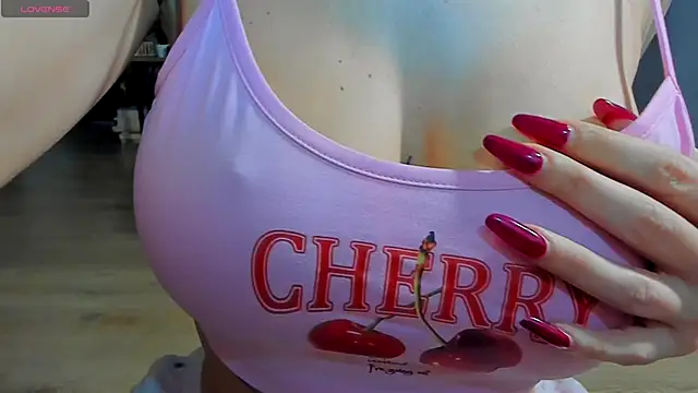 PinkyisHere online show from November 21, 3:33 pm