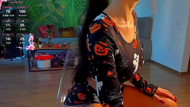 PinkyisHere online show from October 30, 1:20 pm