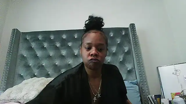 Beautifulkash online show from November 28, 3:56 pm