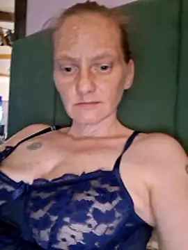 Snapshot of bam420bam chatting on July 2, 10:54 am bam420bam online show from July 2, 10:54 am