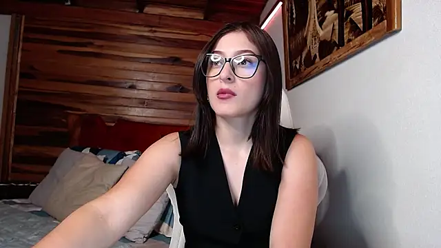 IsabelaGomez online show from April 2, 11:55 pm