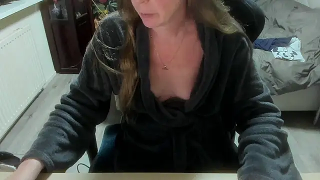 minoesje37 online show from February 10, 8:30 pm