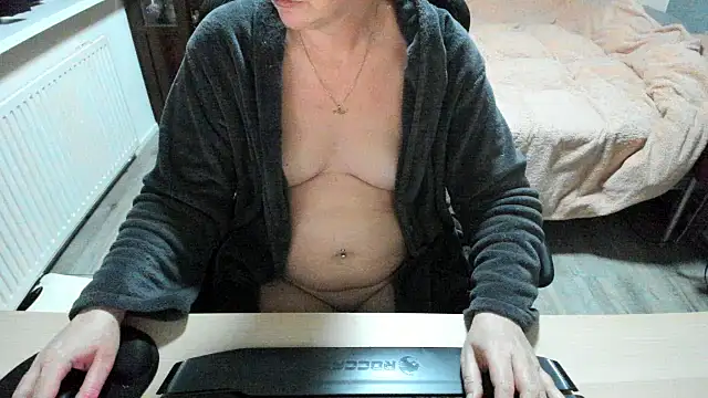 minoesje37 online show from February 26, 8:47 pm