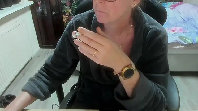 minoesje37 online show from March 1, 8:20 pm