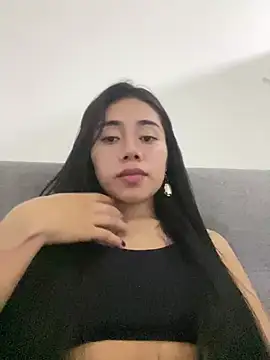 Snapshot of aimi_art1 chatting on February 8, 2:36 am aimi art1 online show from February 8, 2:36 am