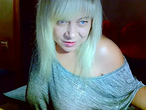 AgoniA7 online show from October 25, 2:44 am