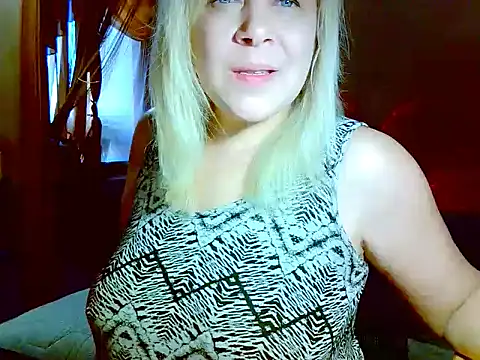 AgoniA7 online show from April 25, 3:53 am