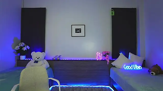 Snapshot of _Anna_Shine_ chatting on January 11, 11:12 am Anna Shine online show from January 11, 11:12 am