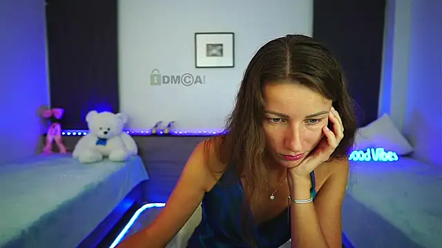 Snapshot of _Anna_Shine_ chatting on November 8, 9:24 am Anna Shine online show from November 8, 9:24 am