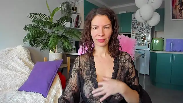 ChristinaGlory online show from March 11, 5:34 am