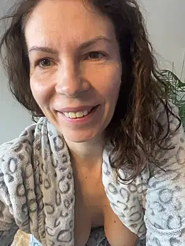 ChristinaGlory online show from February 6, 7:37 am