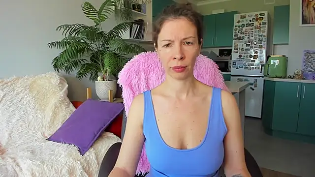 ChristinaGlory online show from May 17, 8:58 am