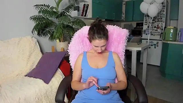 ChristinaGlory online show from March 11, 5:40 pm