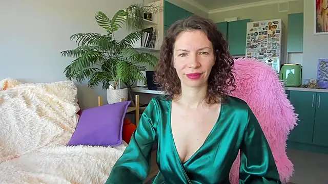 ChristinaGlory online show from May 8, 7:45 am
