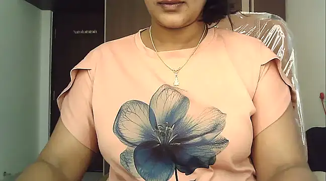 Snapshot of Spandana_Sweety chatting on February 9, 6:54 am Spandana Sweety online show from February 9, 6:54 am