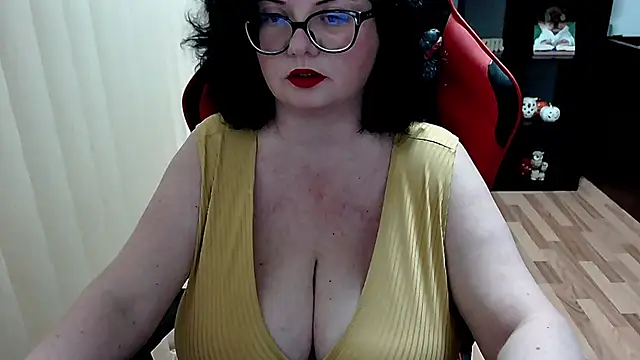 MissTroublle online show from February 23, 11:11 am