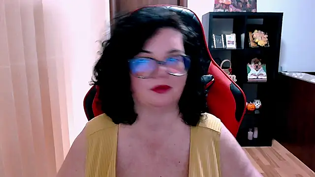 MissTroublle online show from June 5, 6:18 am