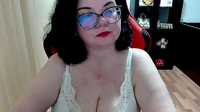 MissTroublle online show from May 22, 6:00 am