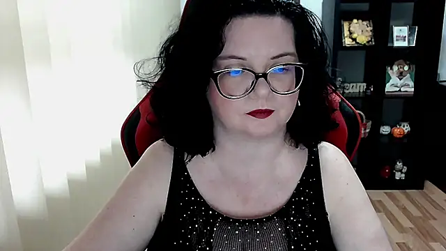 MissTroublle online show from February 28, 1:11 pm