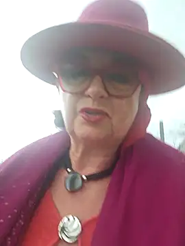 MucMilf59 online show from November 9, 2:32 pm