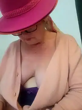 MucMilf59 online show from January 17, 2:09 pm