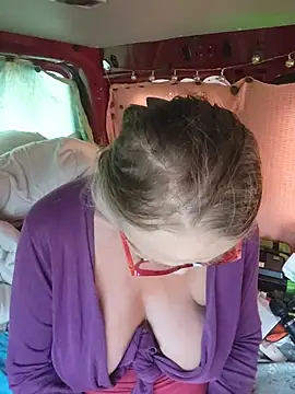 Snapshot of MucMilf59 chatting on June 20, 8:19 am MucMilf59 online show from June 20, 8:19 am